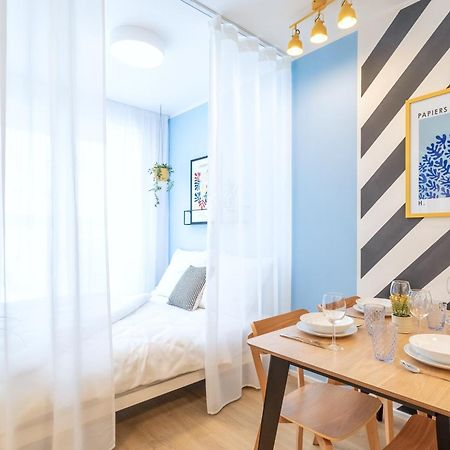 Yellow Apartment - Balcony, Free Parking, By Gravity Prague Praga Exterior foto