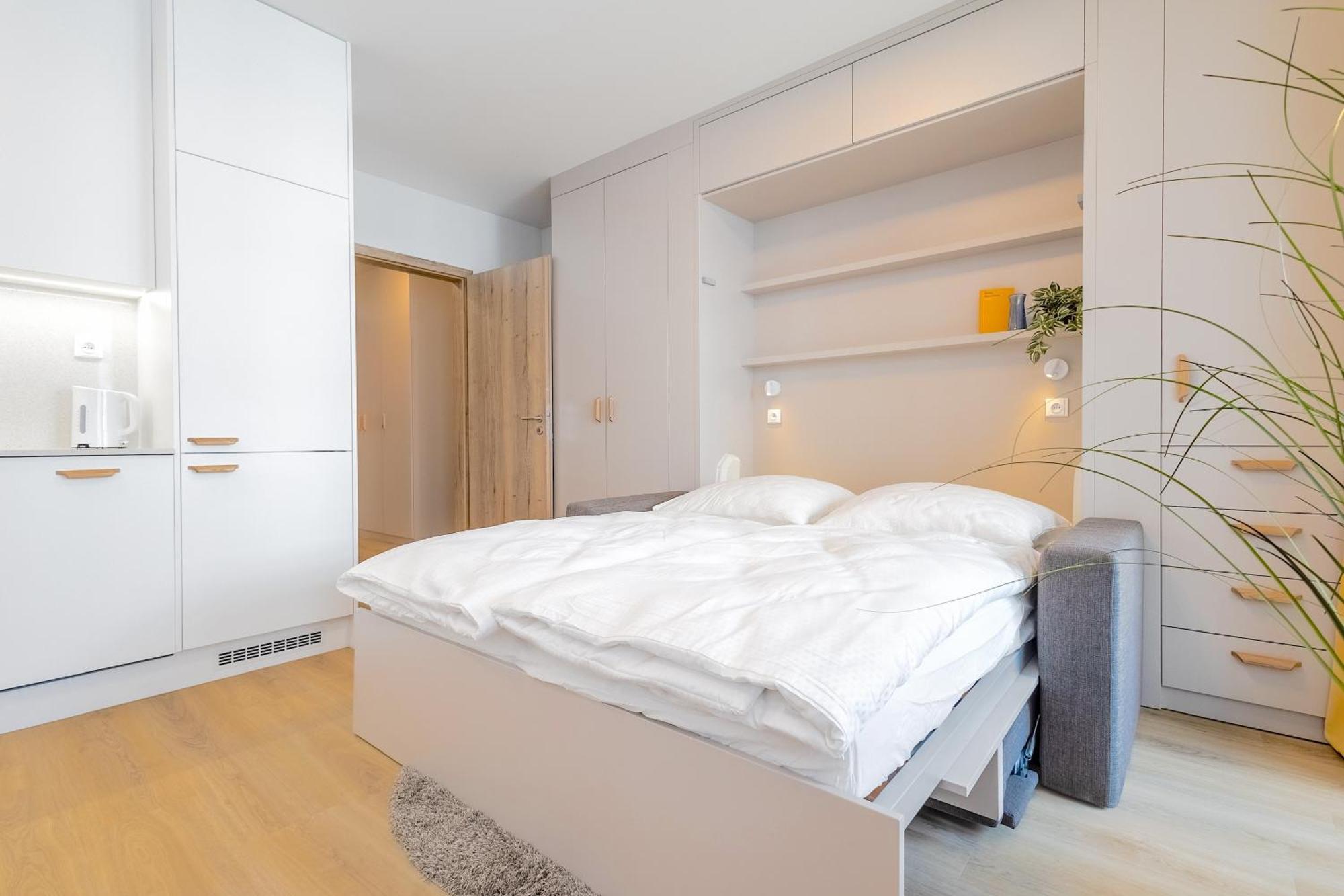 Yellow Apartment - Balcony, Free Parking, By Gravity Prague Praga Exterior foto